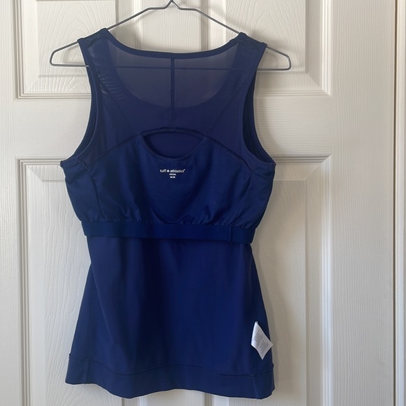 💙Women’s Tuff Athletics workout tank top. - Picture 5 of 8